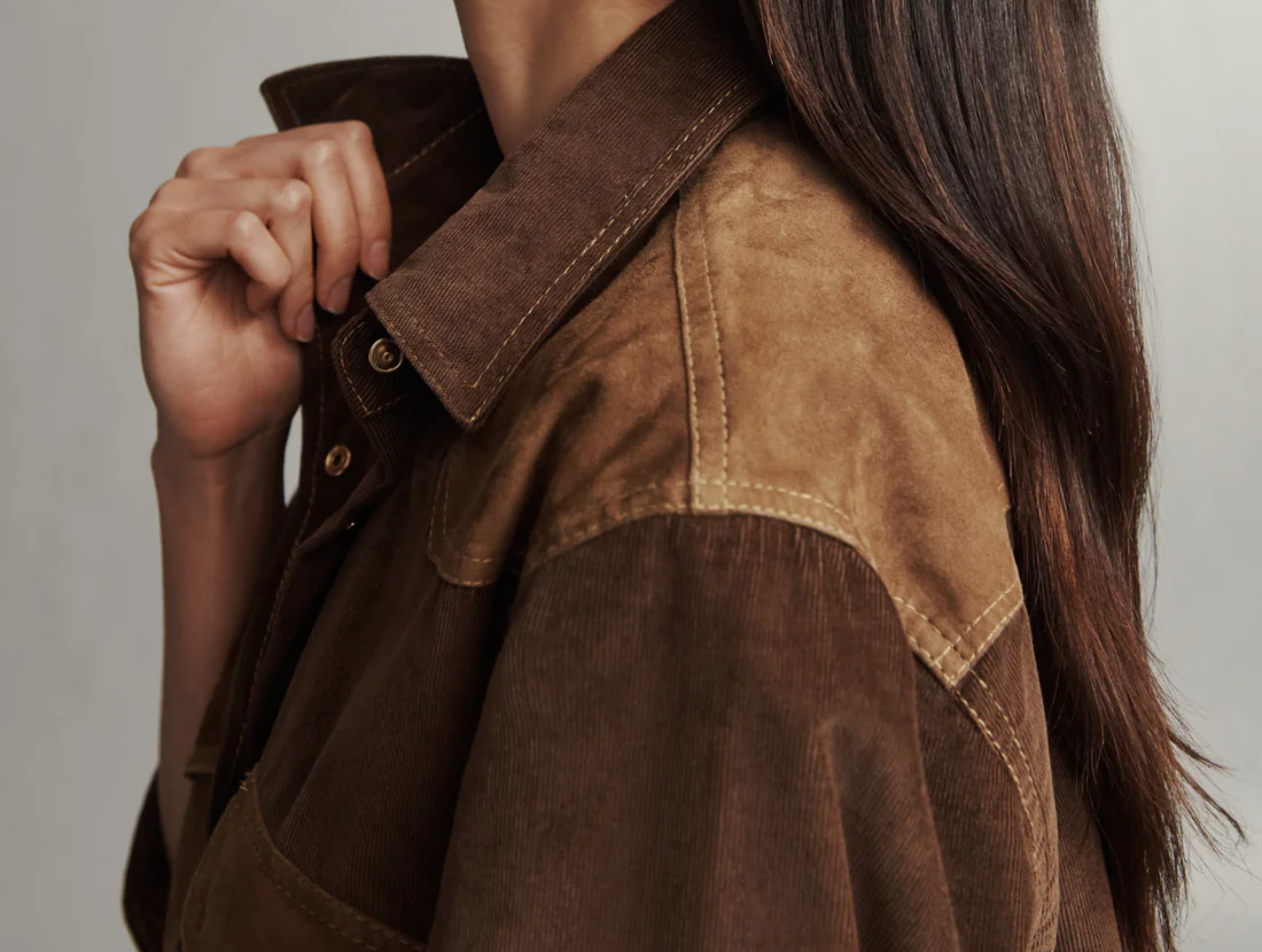 Wrapped in Style- Your Go-To Gift Guide