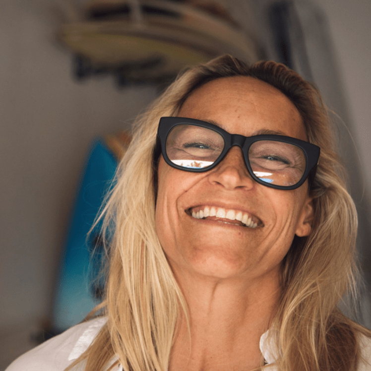 Miklos Readers in Matte Black