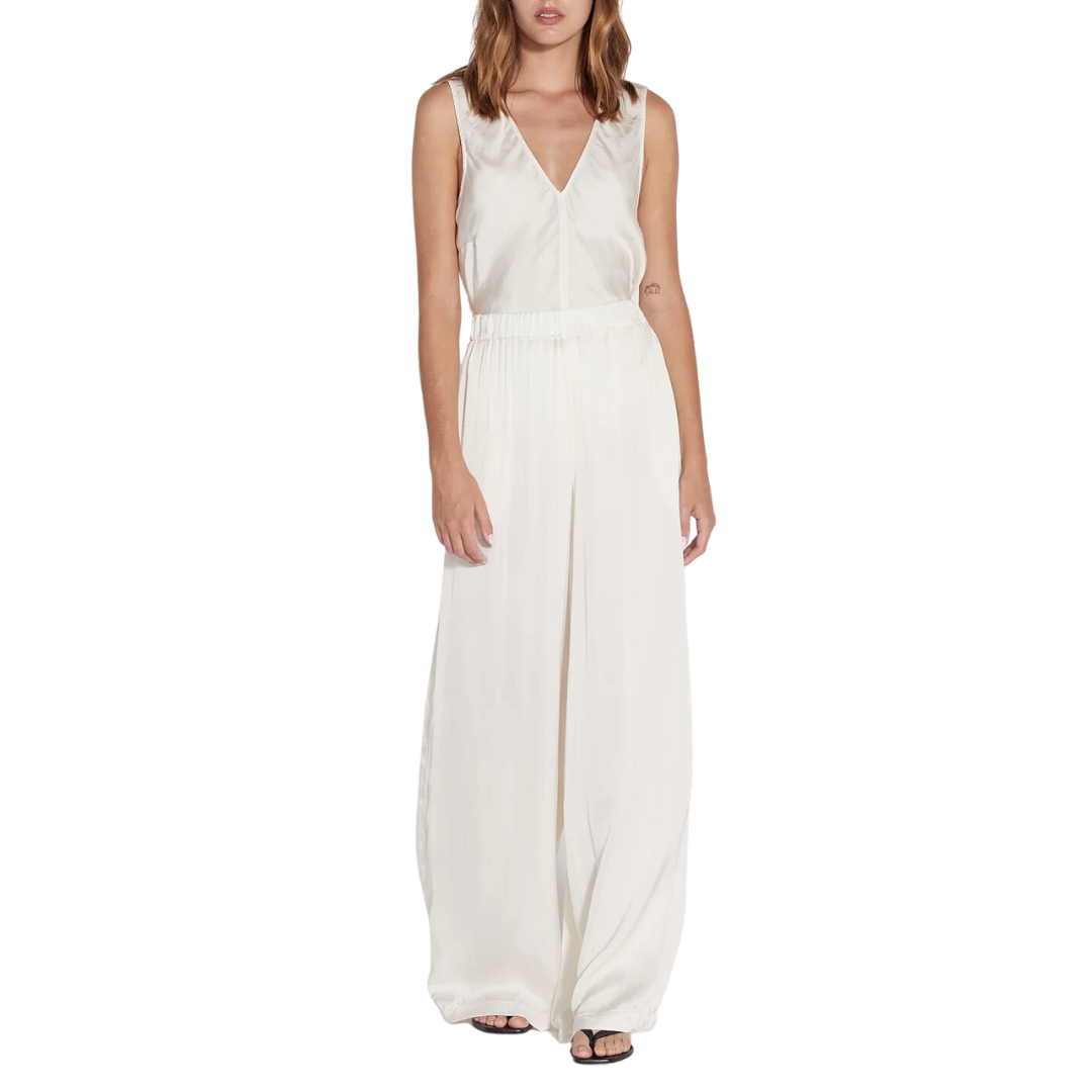 Leah Pant in Dirty White