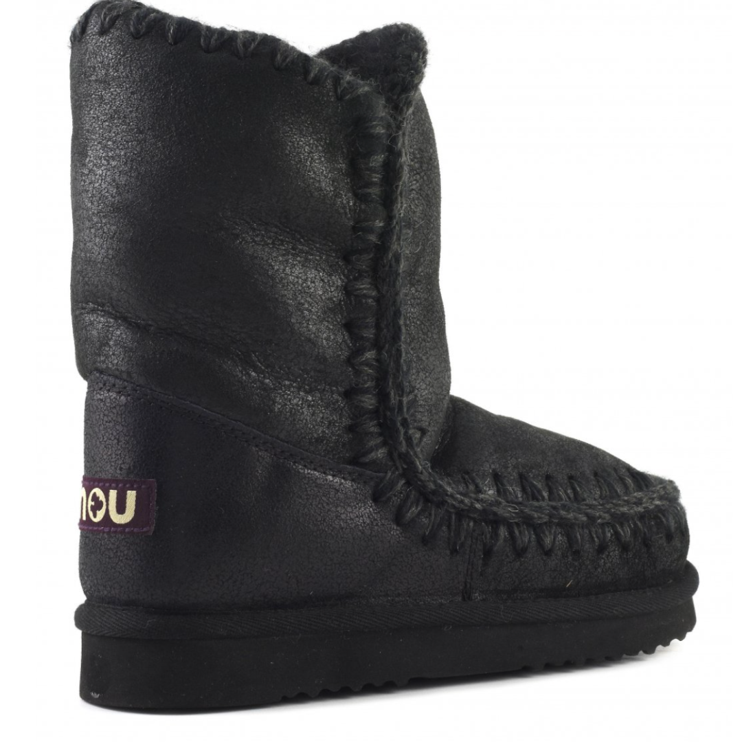 Eskimo 24 in Cracked Black