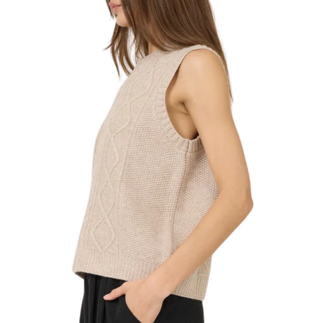 Perry Crew Vest in Biscuit
