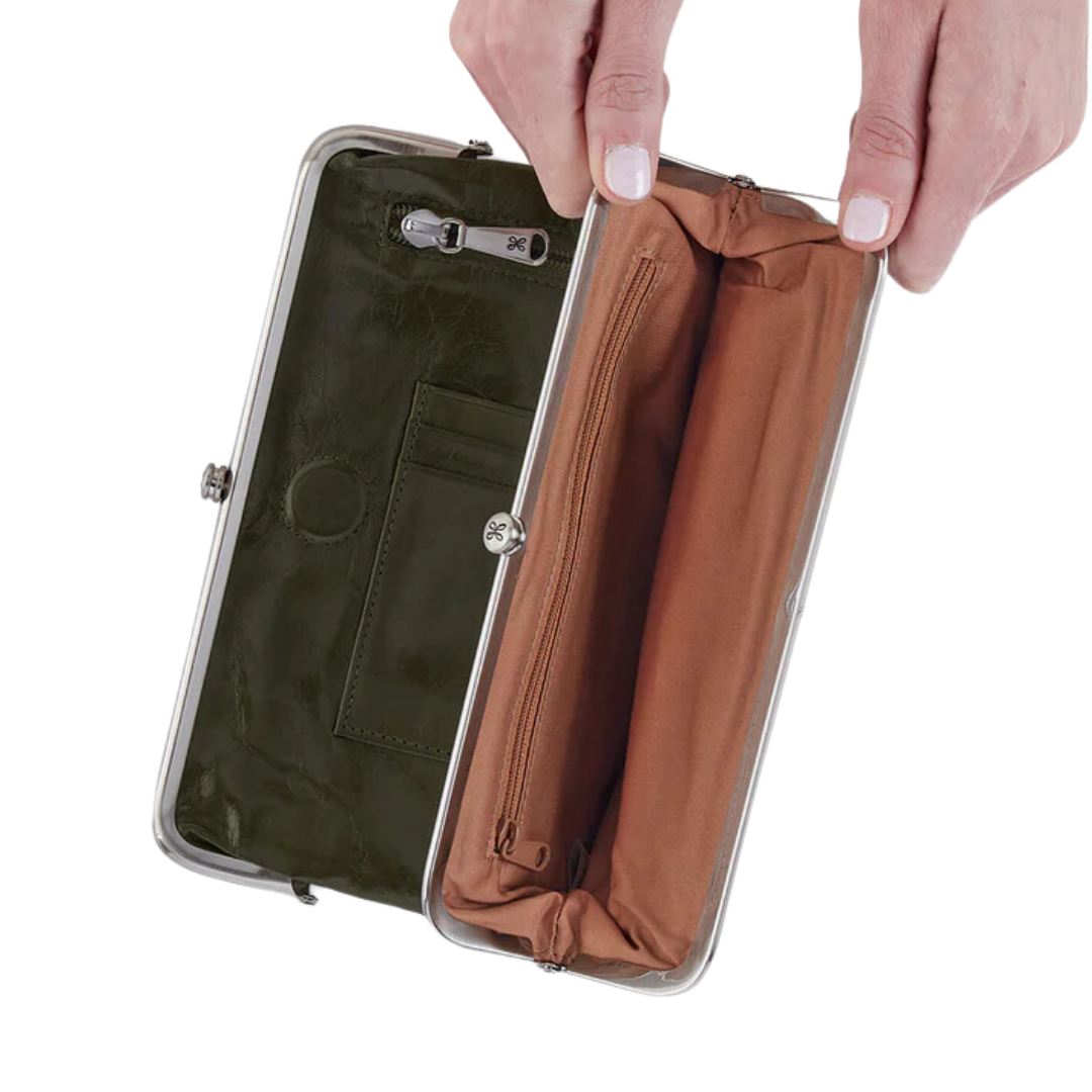 Lauren Clutch-Wallet in Deep Moss