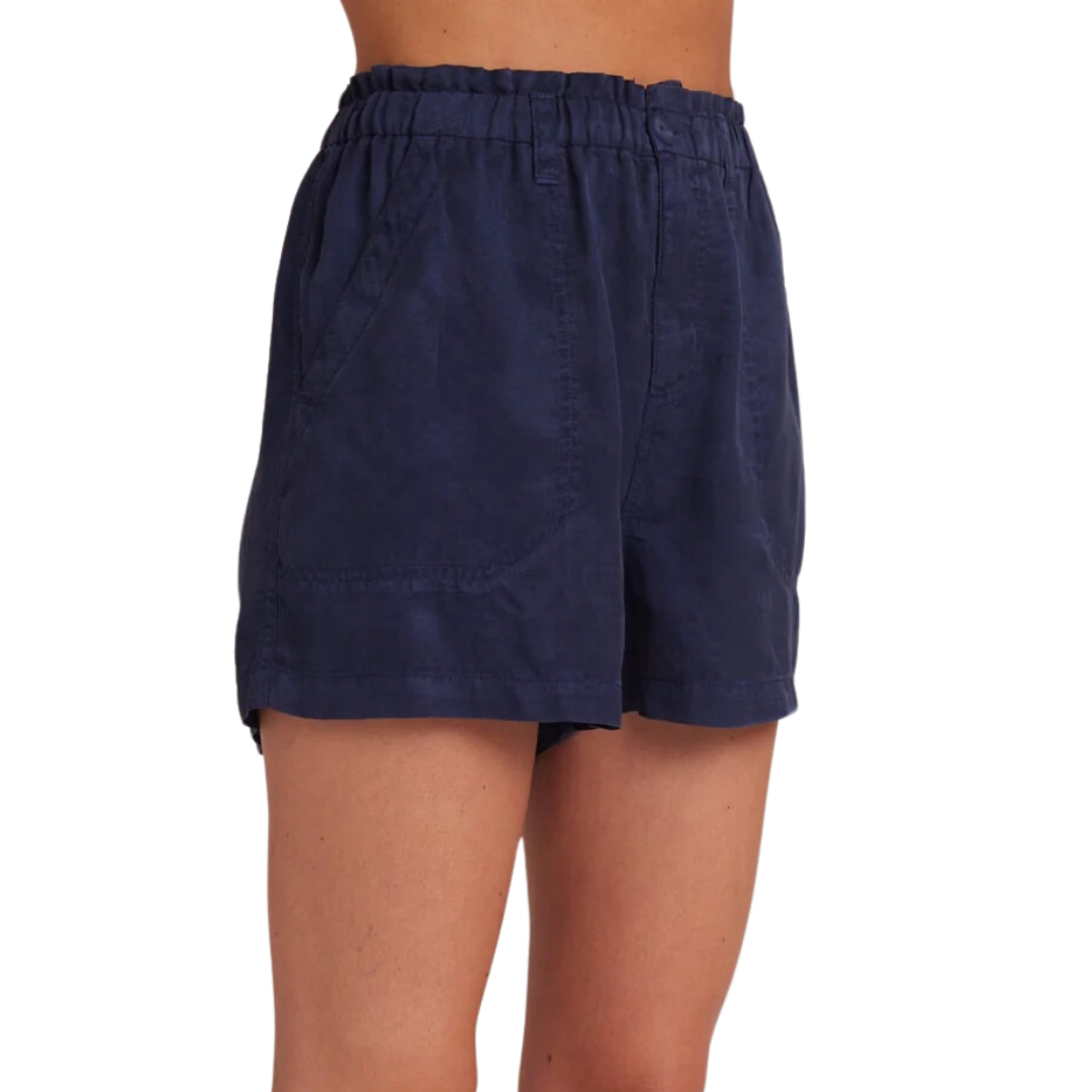 Callie Ruffle Shorts in Brazilian Navy