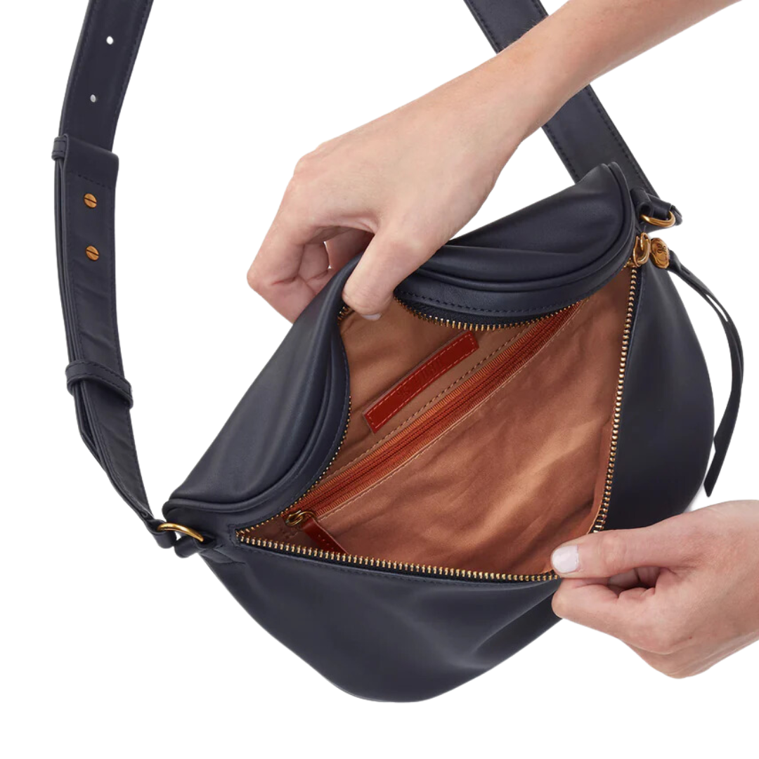 Juno Belt Bag in Navy