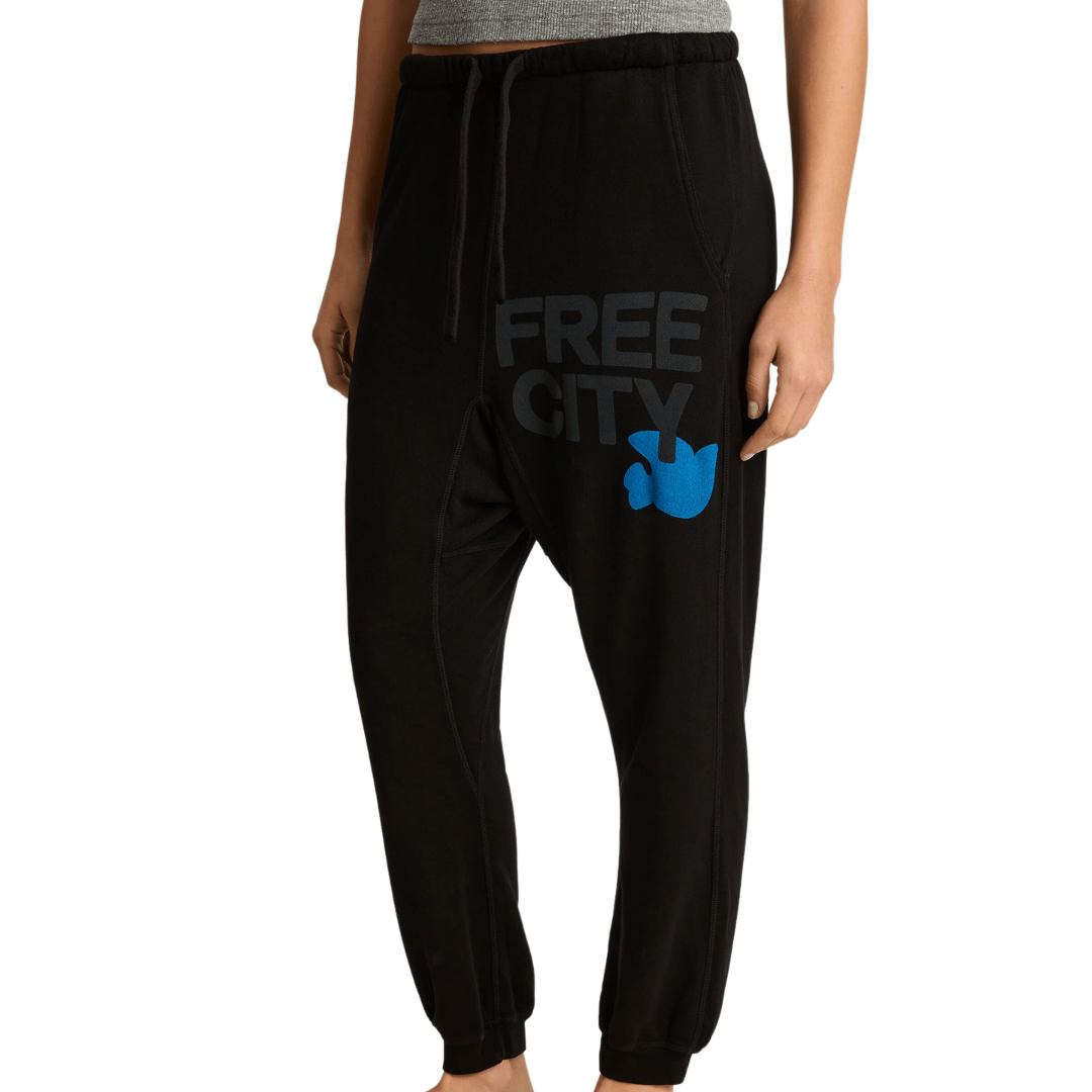 Superfluff Pocket Lux Sweatpant in SuperBlack