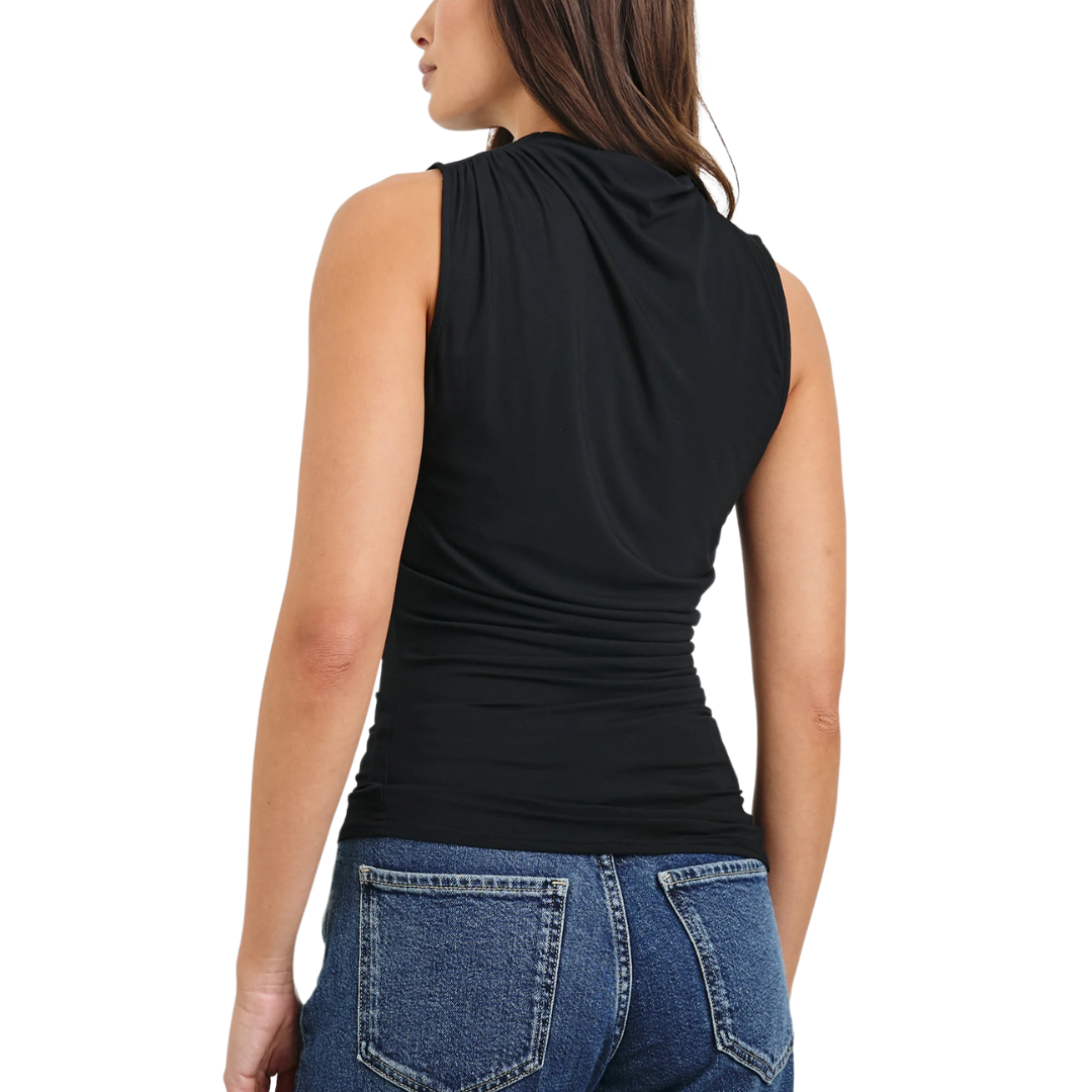 Christen Top in Black