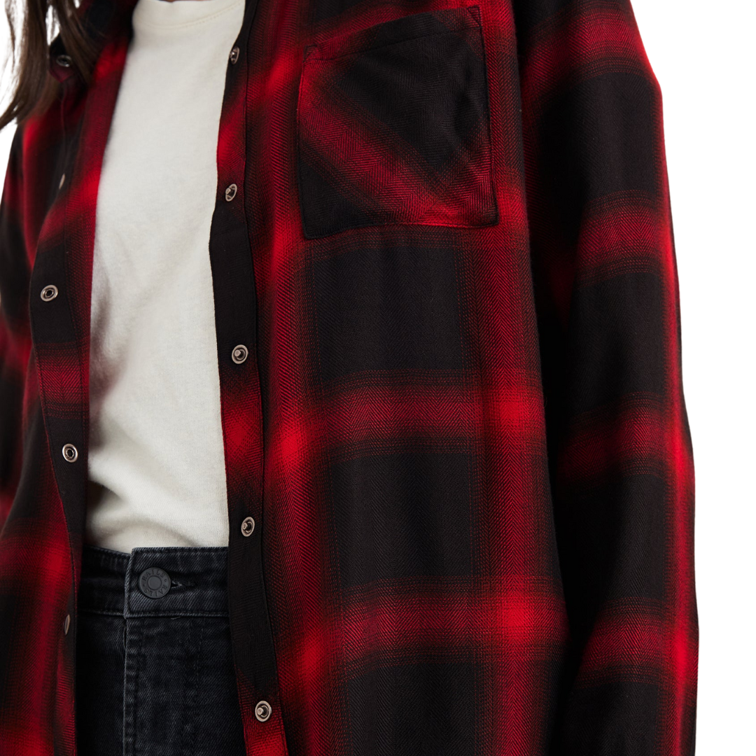 Hunter Shirt in Diffused Cardinal Black