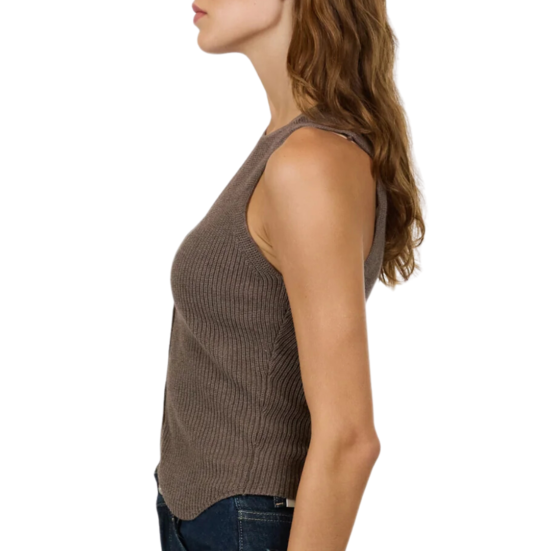 Shaker Vest in Rye