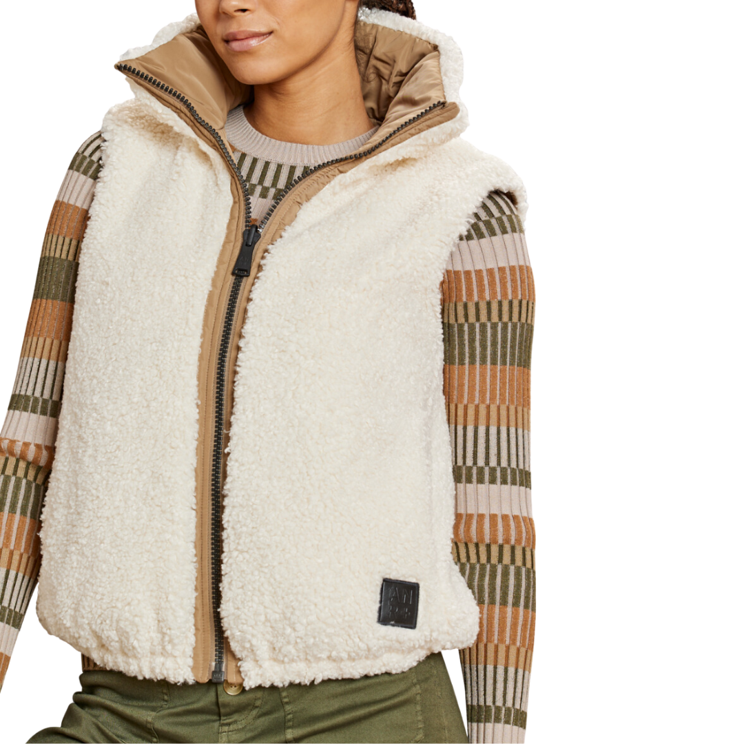 Sonja Reversible Short Vest in Dark Khaki