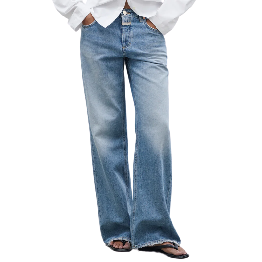 Gillan in Light Blue
