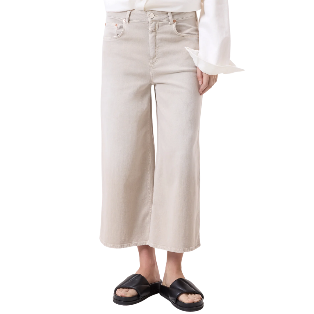 Lyna in Soft Beige
