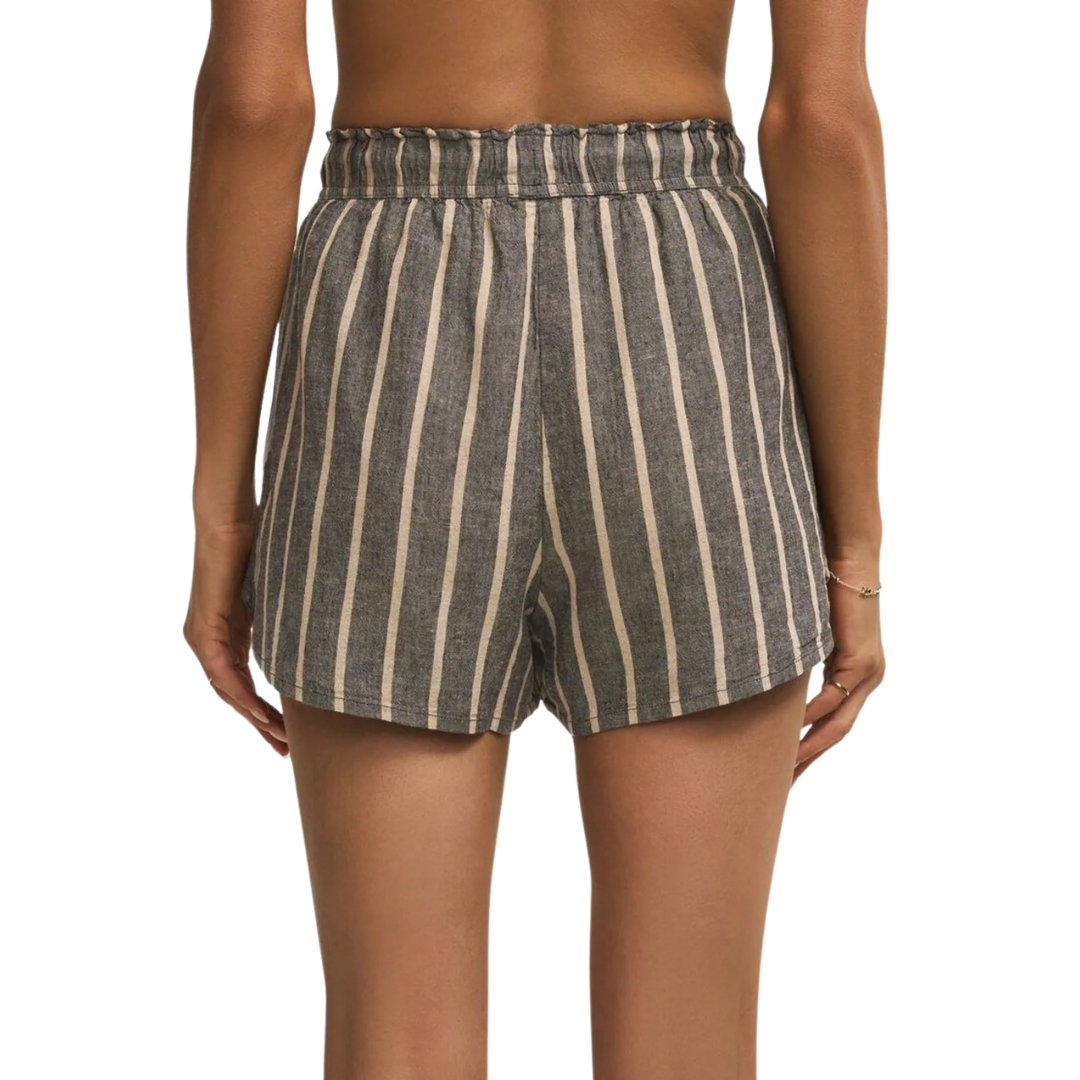 The Perfect Line Short in Black