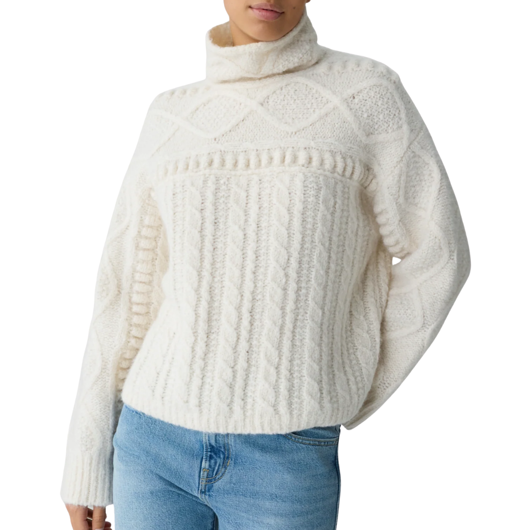 Super Cloud Turtleneck in Cream