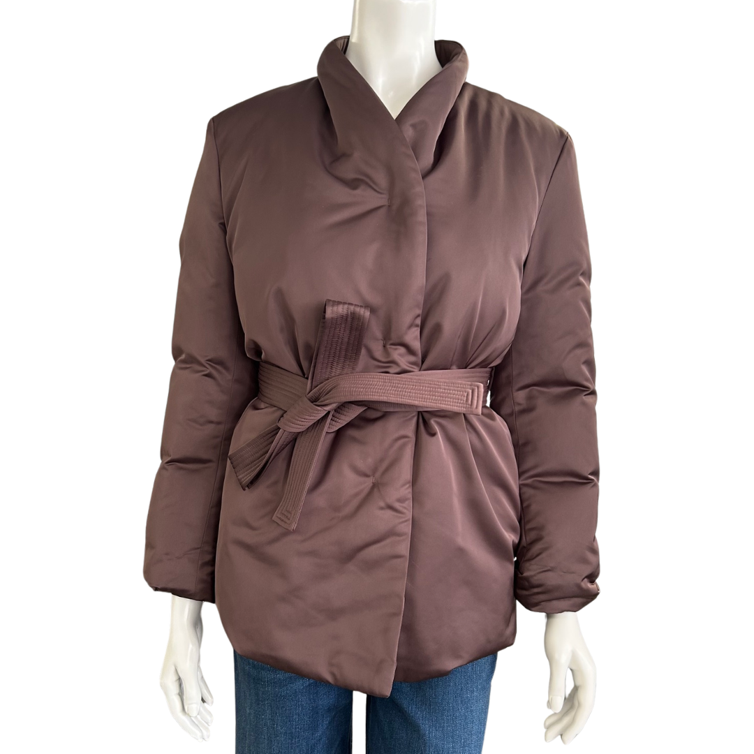 Down Jacket With Belt in Brown
