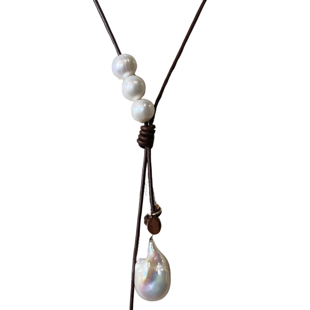 Fia Necklace in Chocolate/White