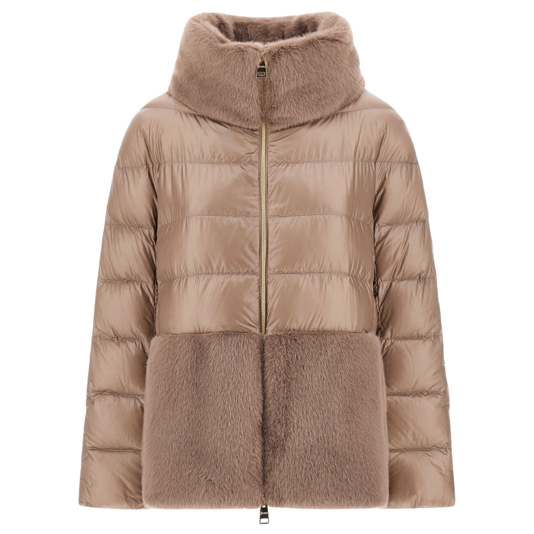 Cape in Nylon Ultralight and Lady Alternative Fur in Light Taupe