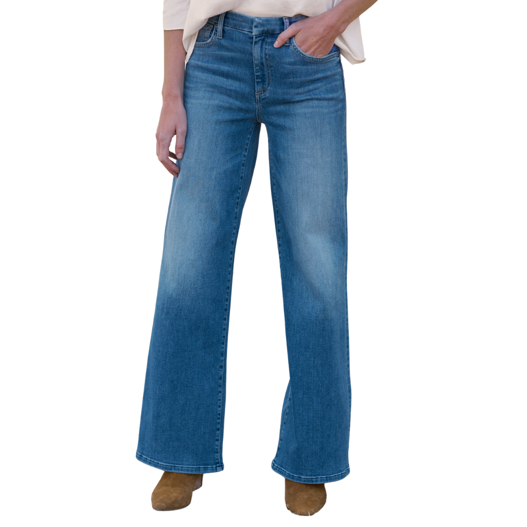 Galway 32" Wide-Leg Jean in 2002 Wash