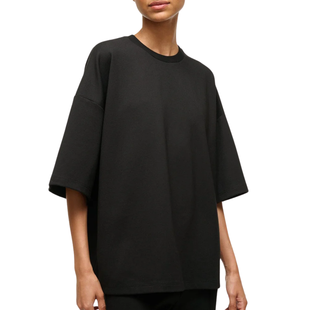 Capsule Top in Black