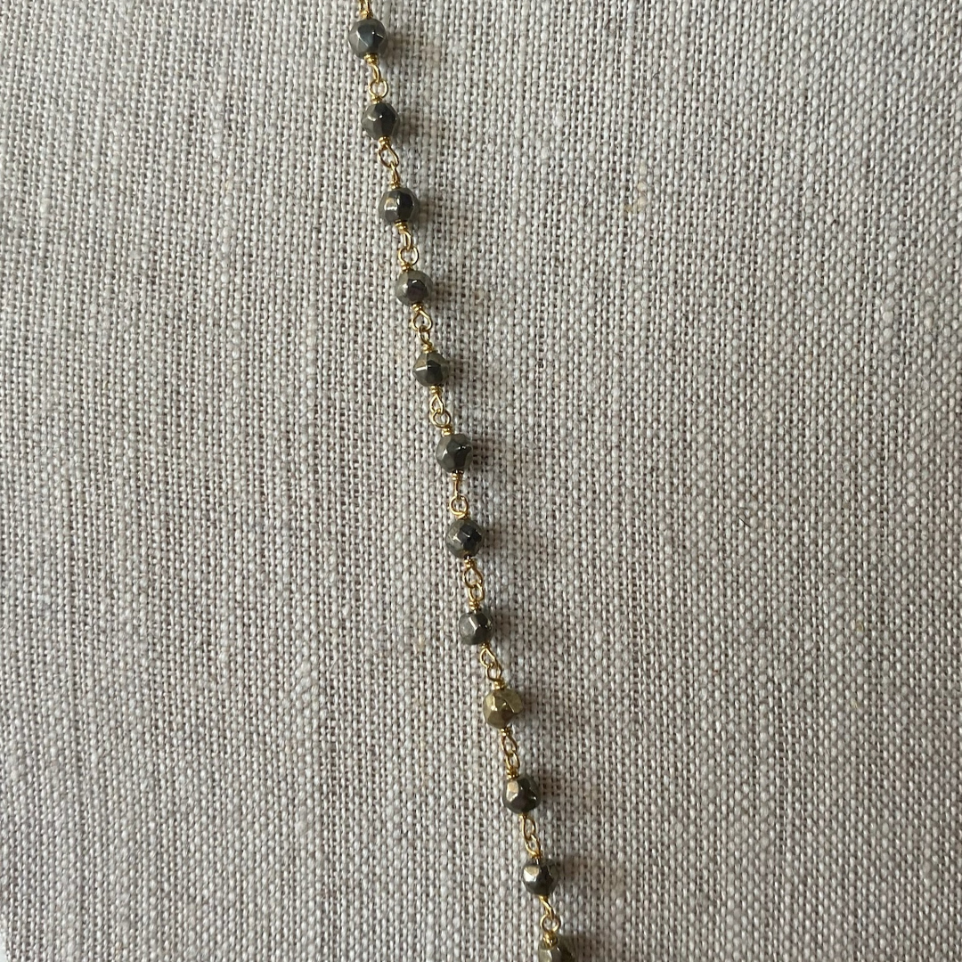 Diddi Long in Pyrite/White