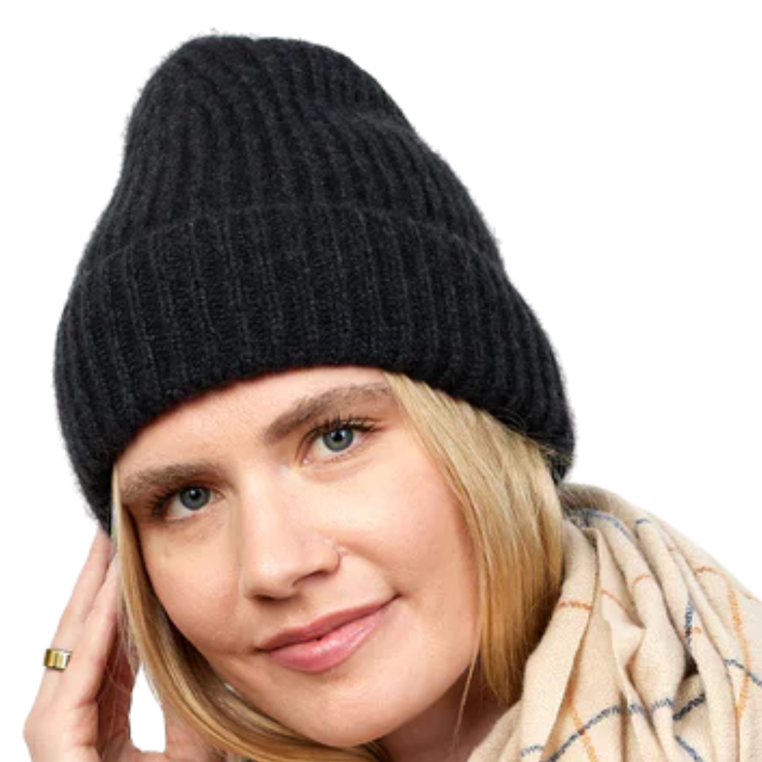 Cashmere Rib Beanie in Black