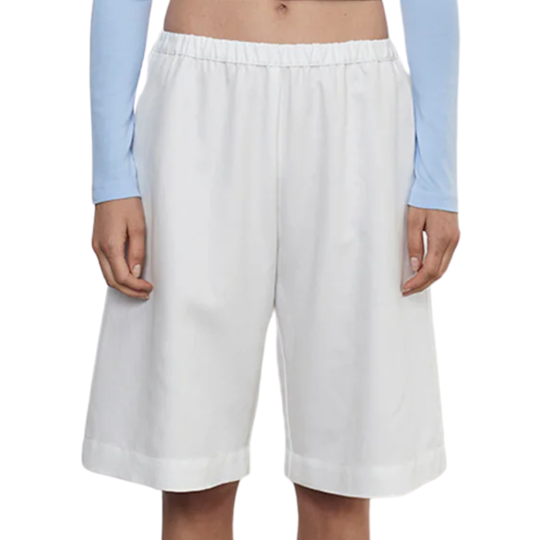 Twill Bermuda Short in Off White