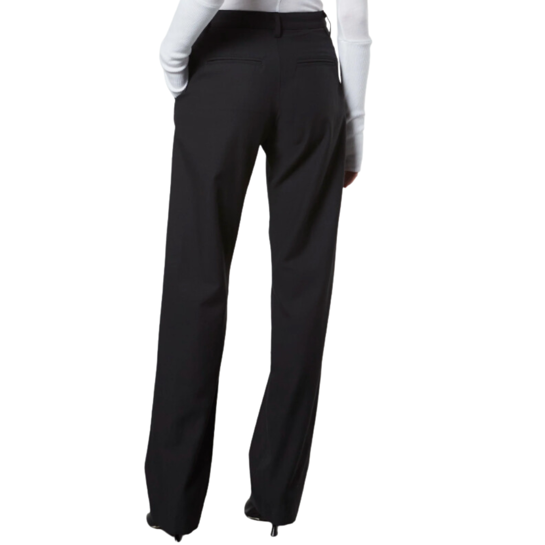 Straight Leg Chino in Black