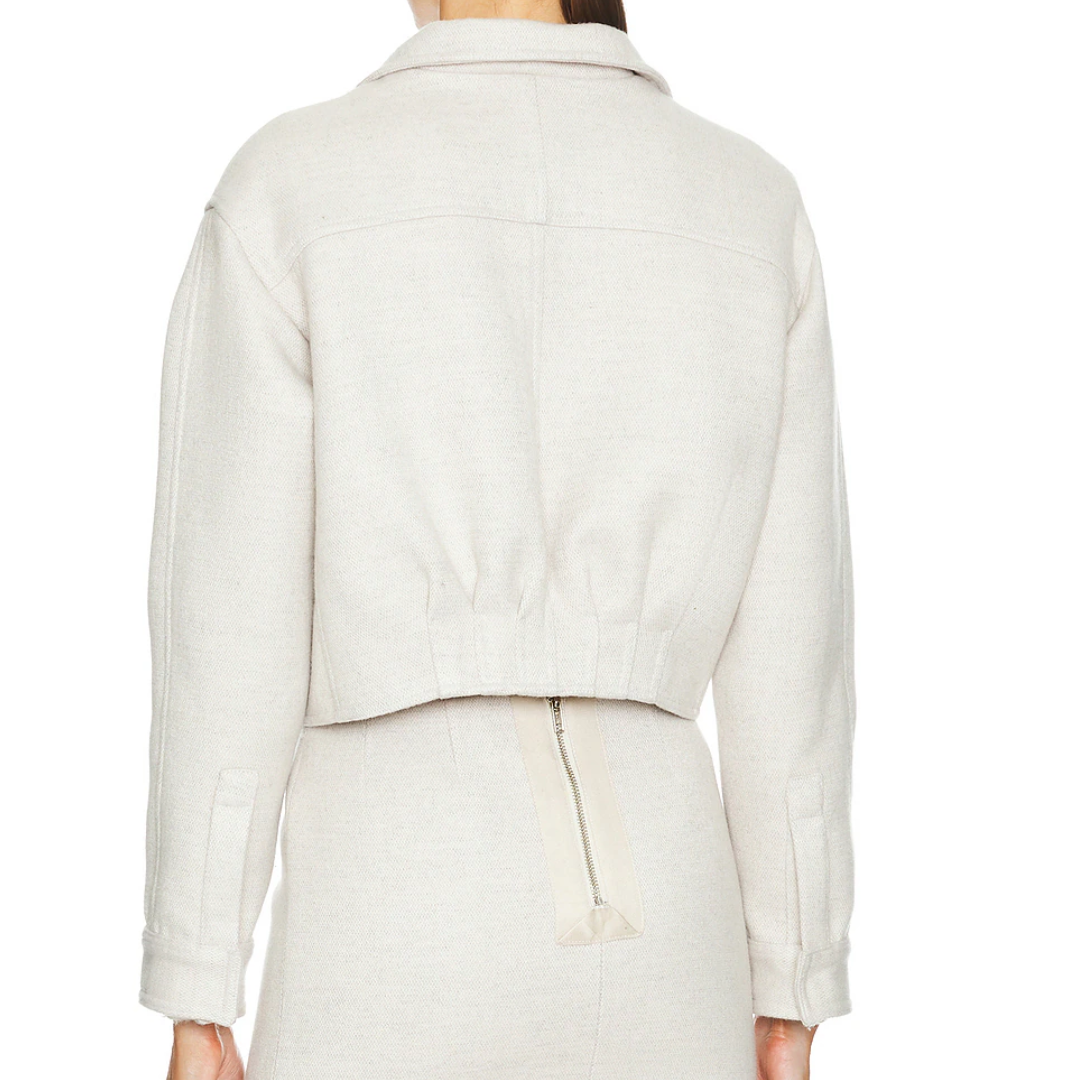Holis Cropped Pleated Jacket in Bone