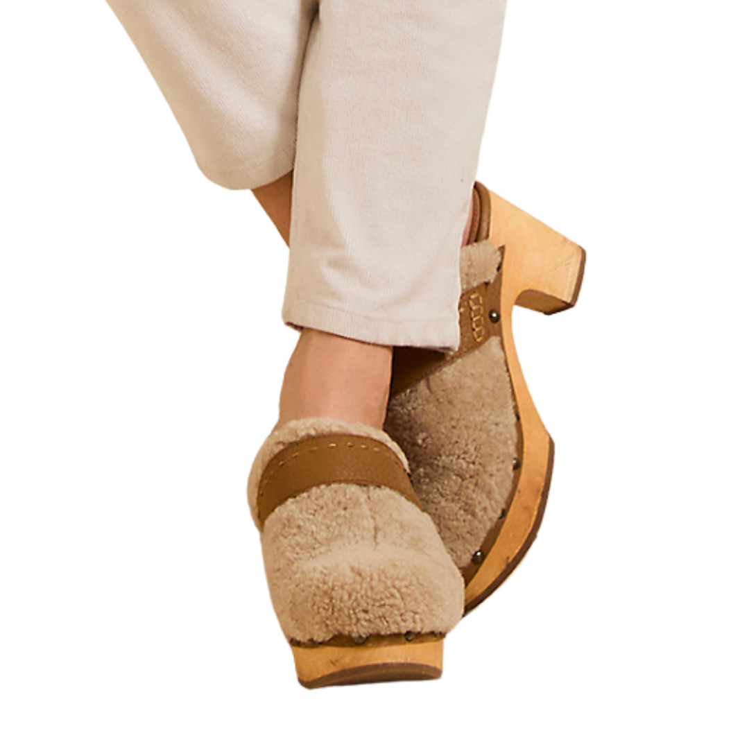 Jessica Shearling Clog in Tan