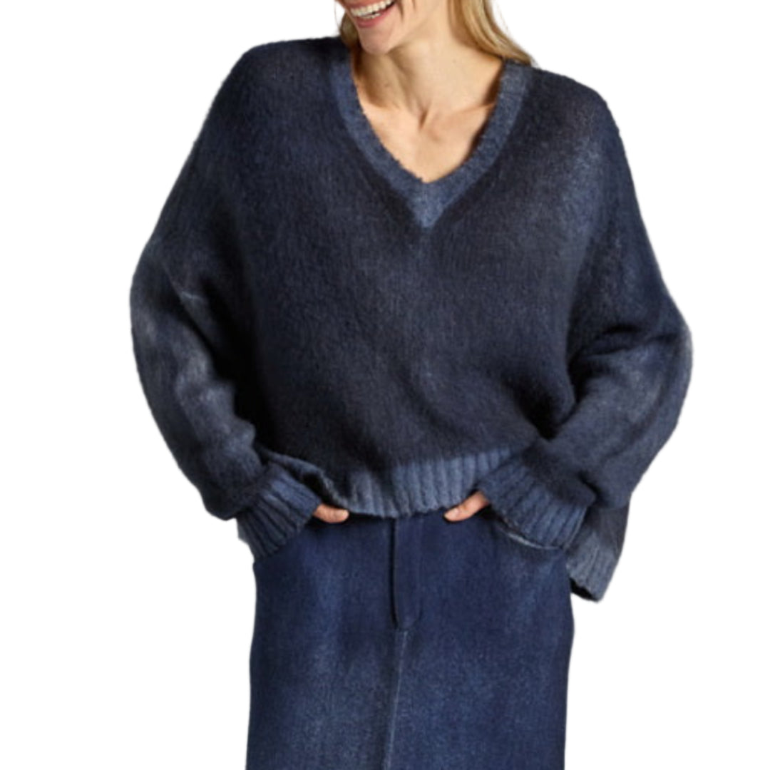 HAND PAINTED BRUSHED CROPPED V NECK OVERSIZE PULLOVER IN CASHMERE AND SILK