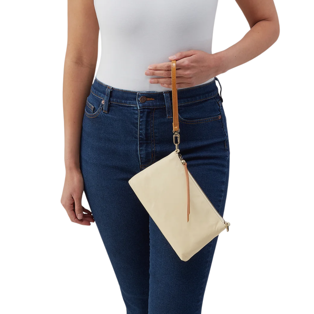 Darcy Crossbody in Butter Yellow