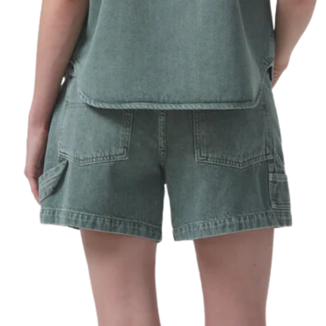 Magda Short in Salamander