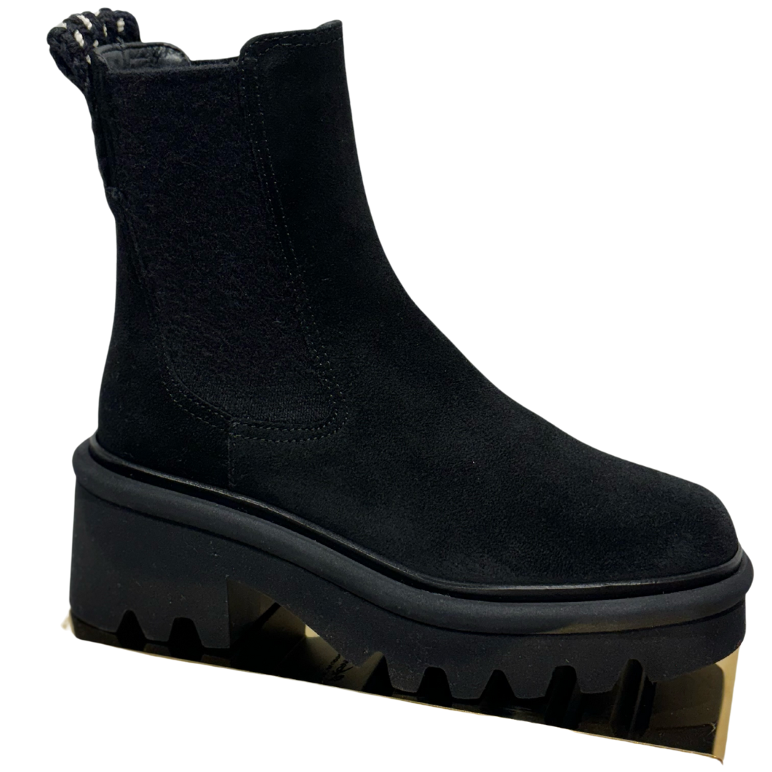 Lys Heeled Ankle Boots in Lux Black