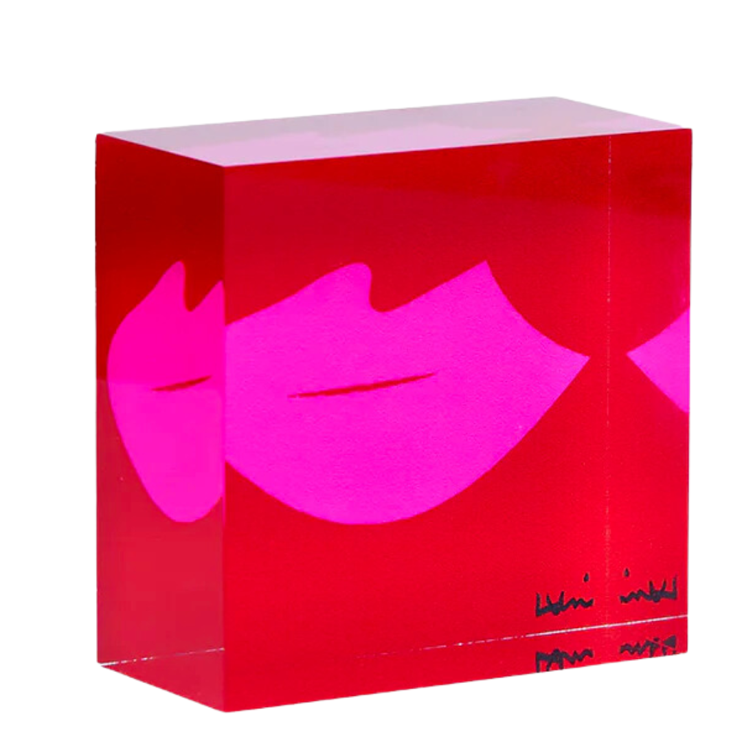 Mwah Hunk of Love in Cherri Red