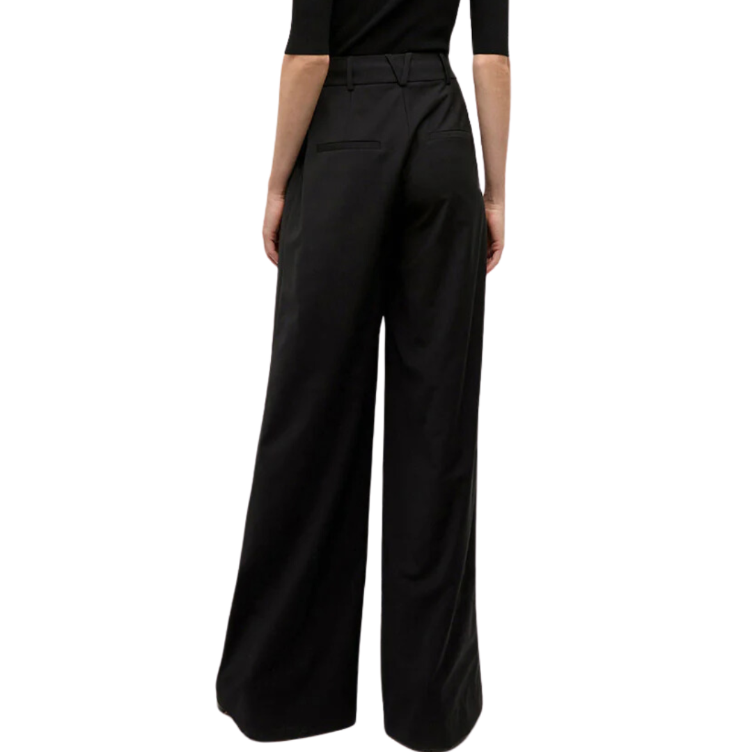 Sonia Wide-Leg Pant in Black