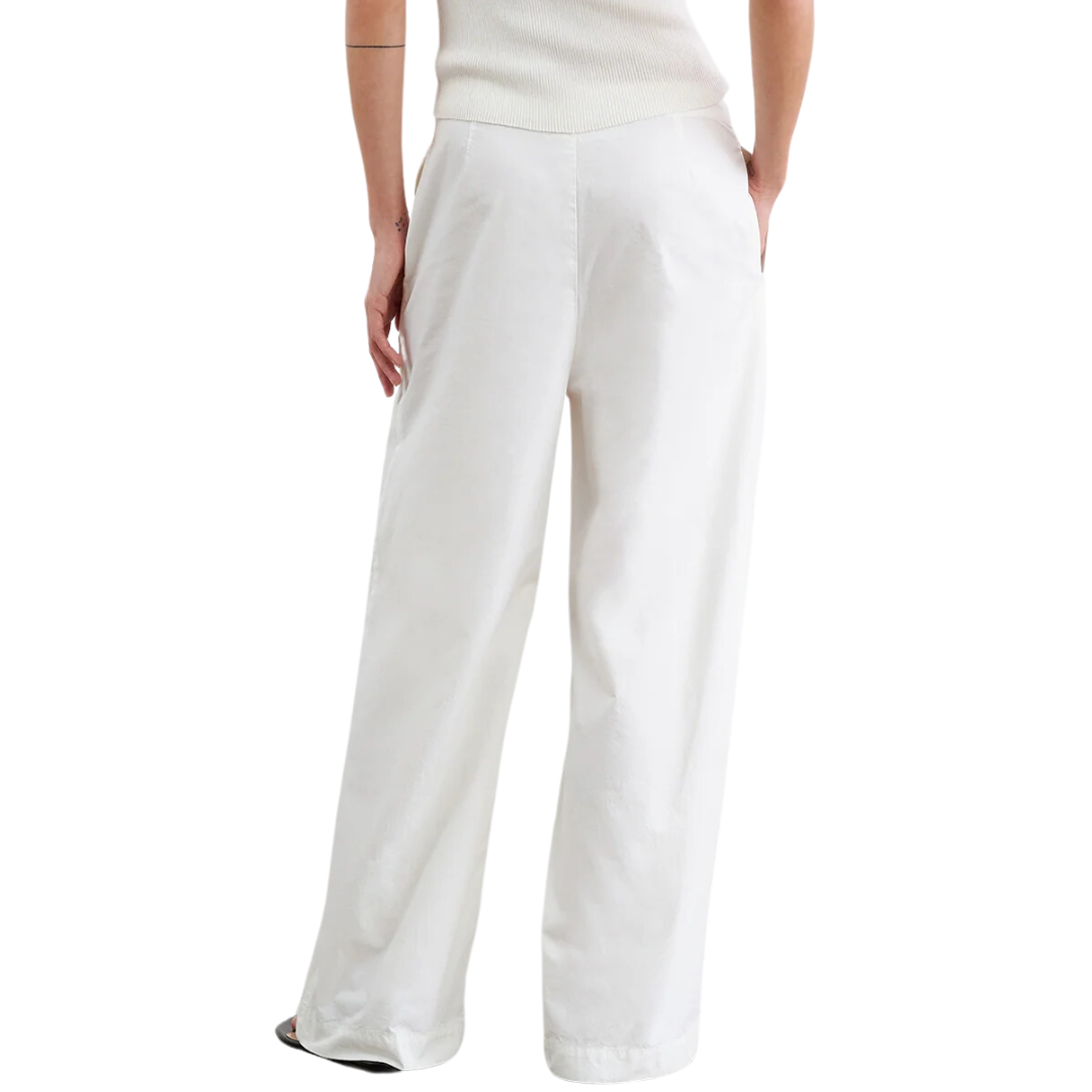 Kai Pant in White