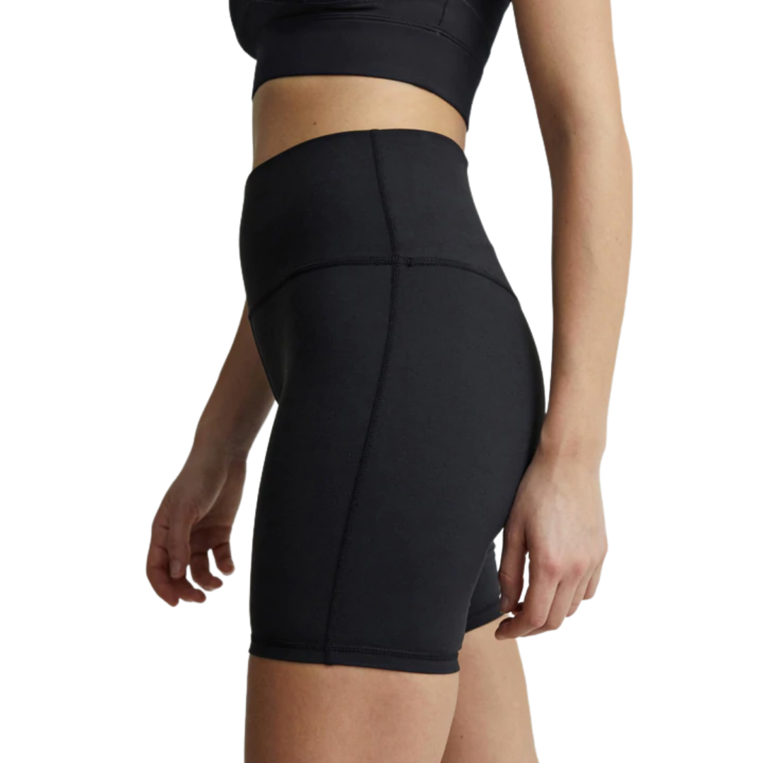 Let's Move Shorts 7" in Black
