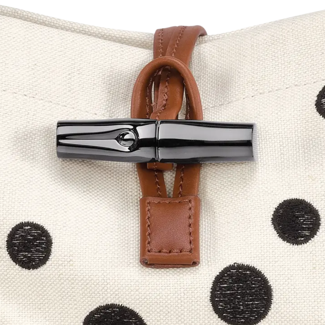Roseau Essential Bucket Bag in Black/White