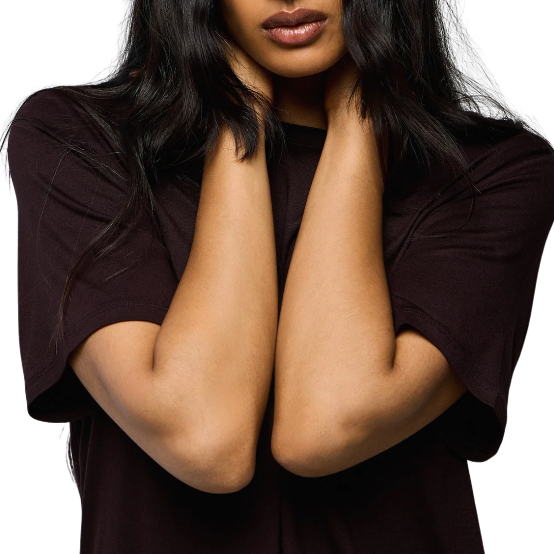 Soft Touch S/S Relaxed Crew in Aubergine