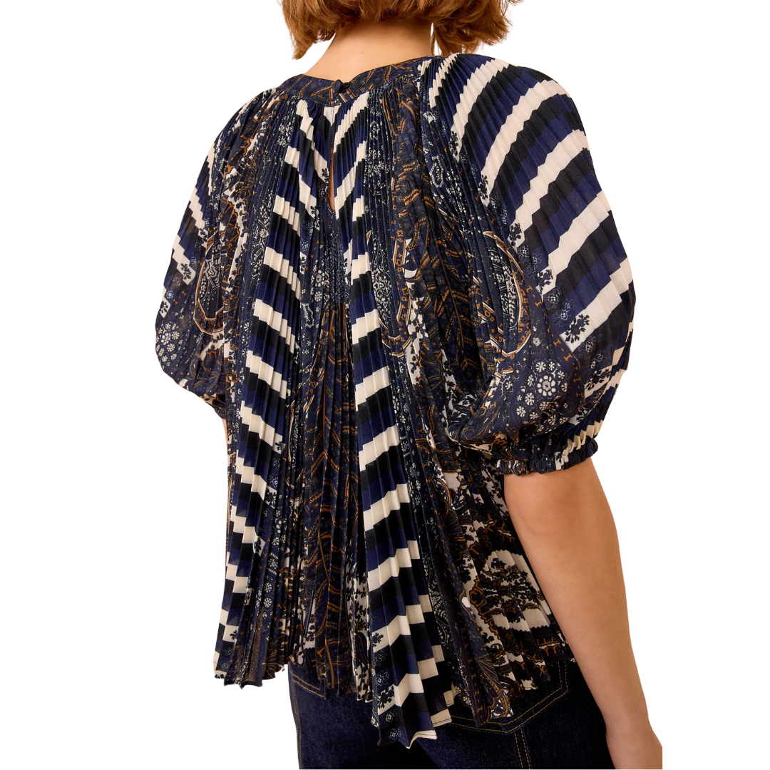 Dafne Pleated Blouse in Eclipse