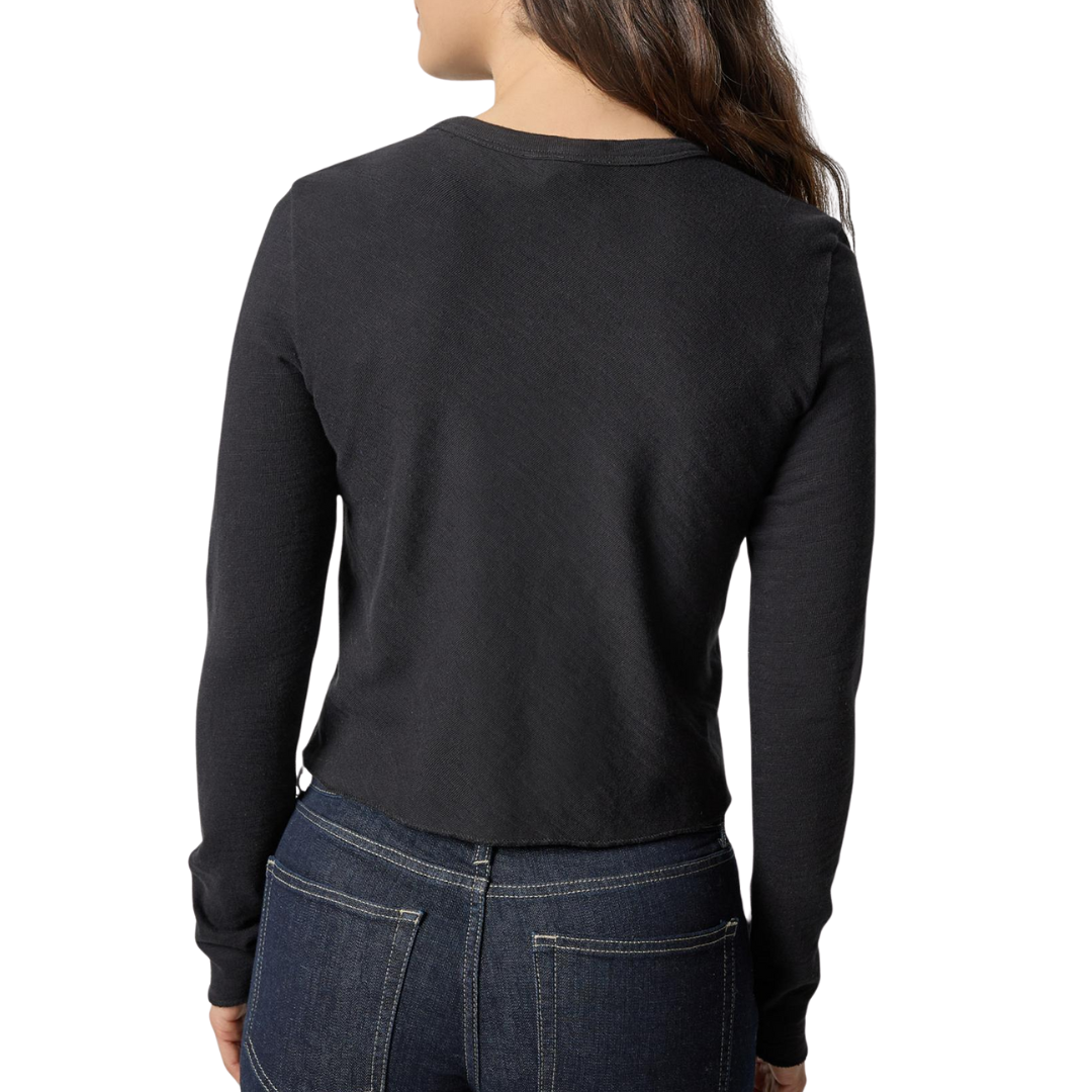 Long Sleeve Cropped Tee in Black