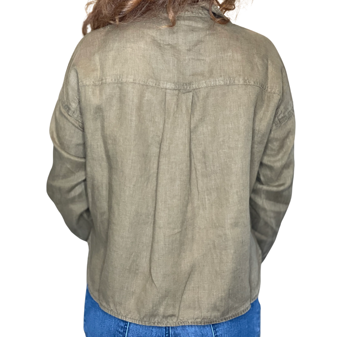 Gracie Cropped Linen Shirt in Camo