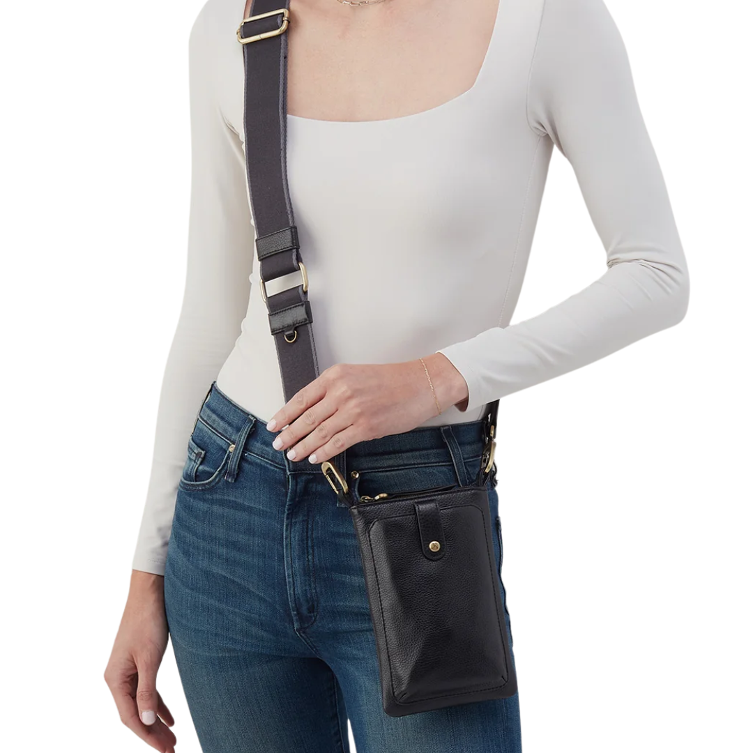 Cass Phone Crossbody in All Black