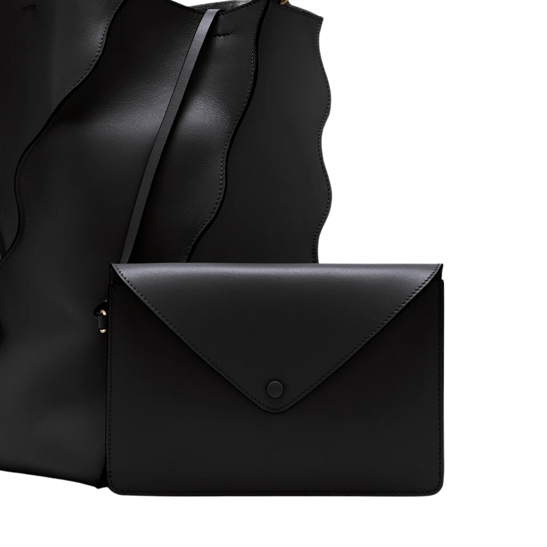 Adria Pleated Wave Bucket in Noir