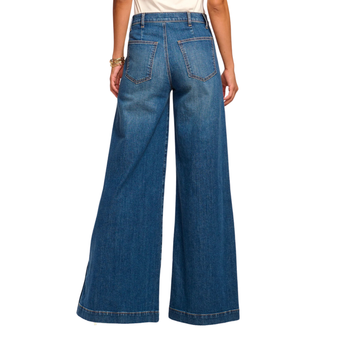 Flores High-Rise Wide Leg Jean in Medium Wash