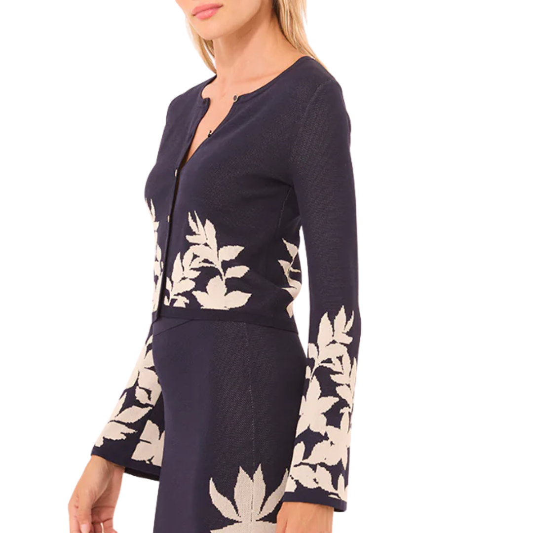 Nanea Top in Navy Flora