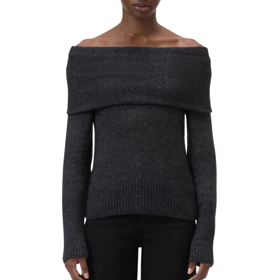 Wide Collar Long Sleeve in Black