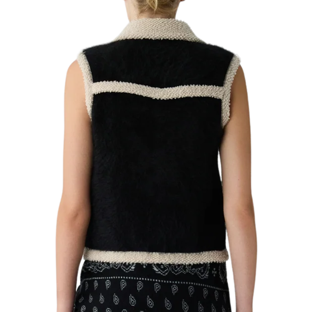 Grizzly Wrangler Vest in Black