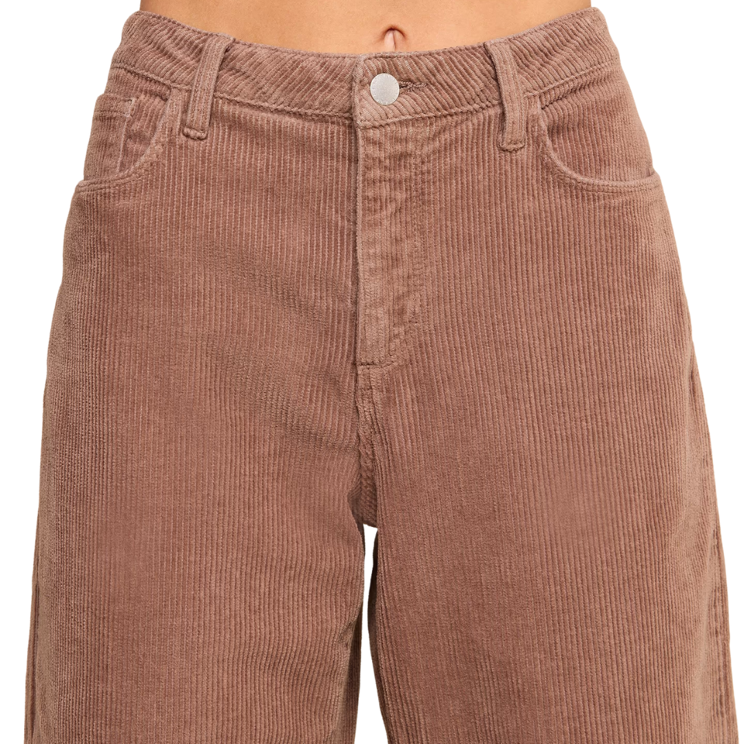 Mallis Corduroy Bow-Leg Pant in Cardamom