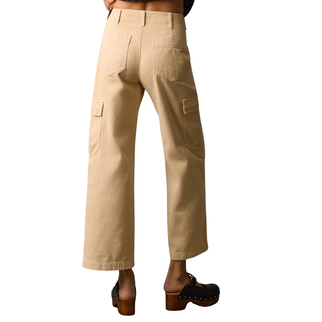 Makayla Pant in Shale