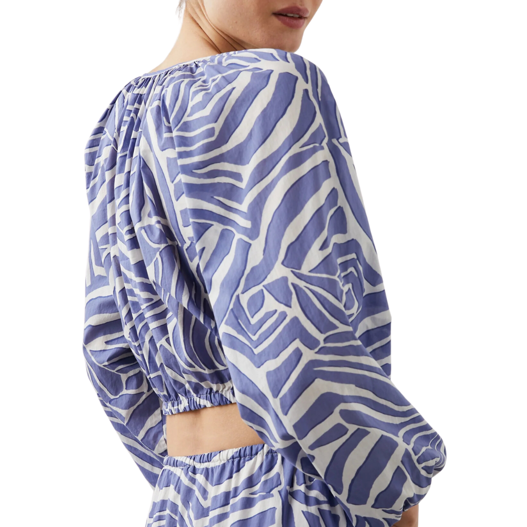 Katia Top in Island Waves
